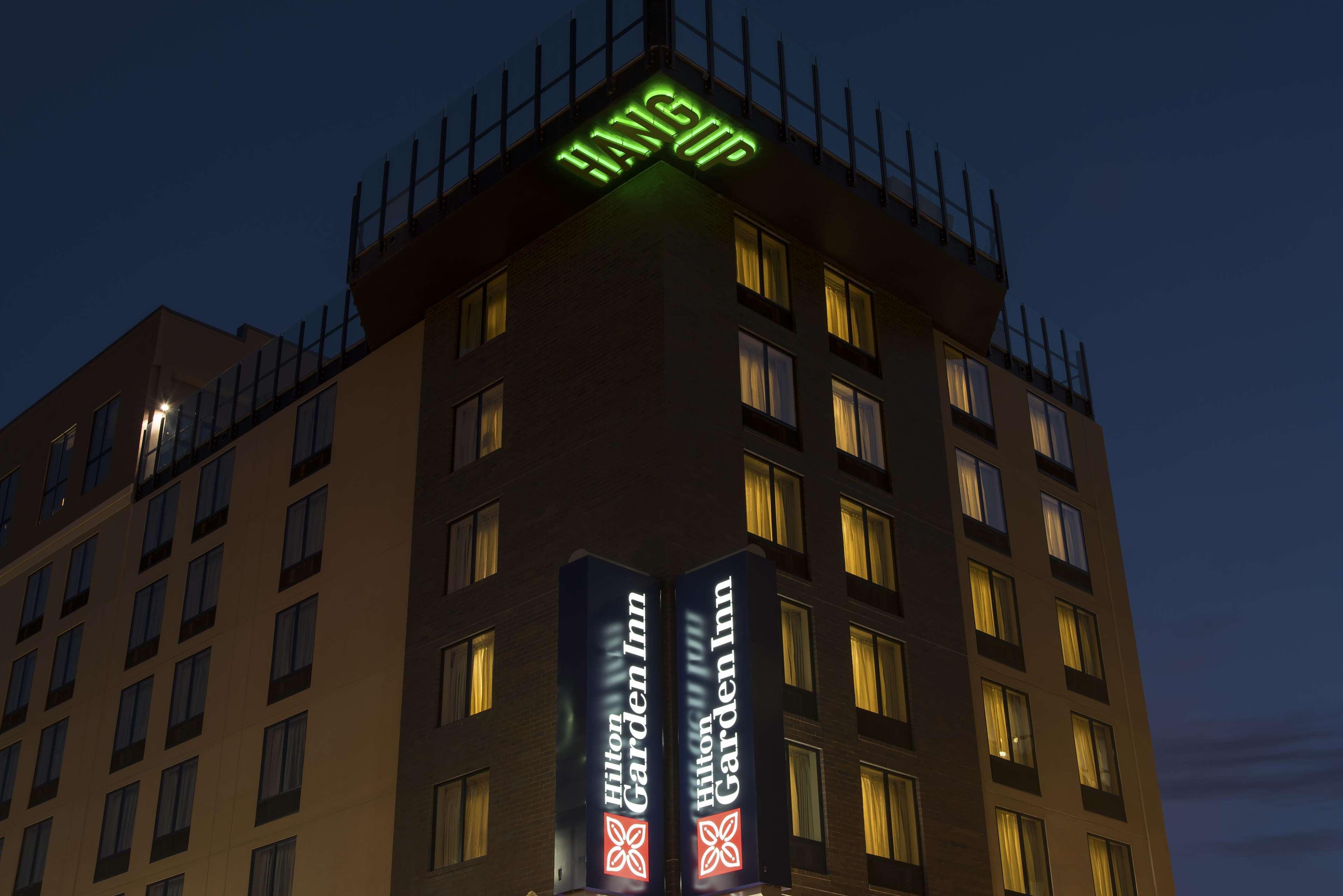 Hilton Garden Inn Louisville Downtown Exterior foto