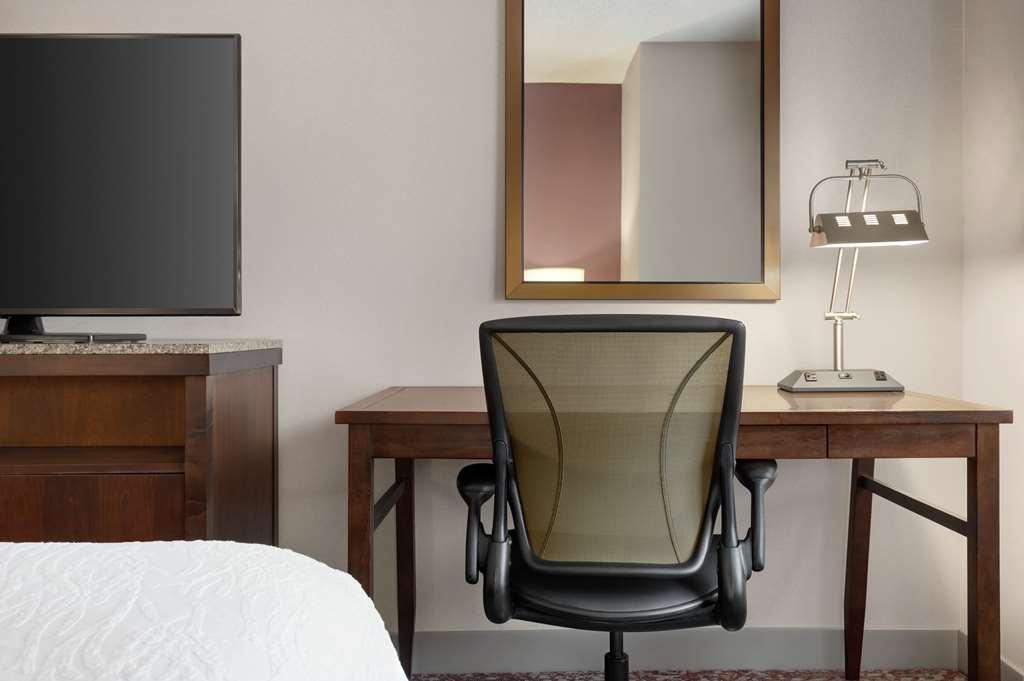 Hilton Garden Inn Louisville Downtown Habitación foto